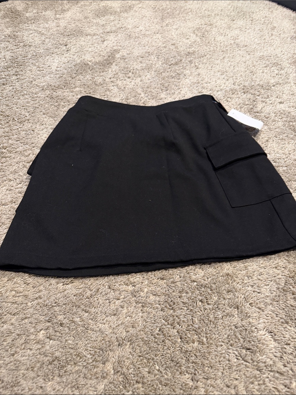 NET Women’s black cargo mini skirt